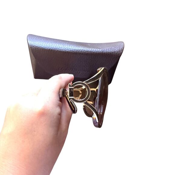 SALVATORE FERRAGAMO Oversized Oval Sunglasses w Case‎ main image 4